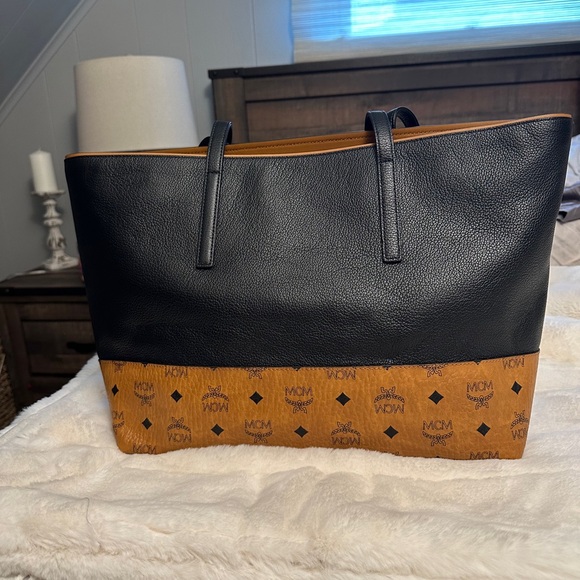 NWT MCM - Picture 4 of 9